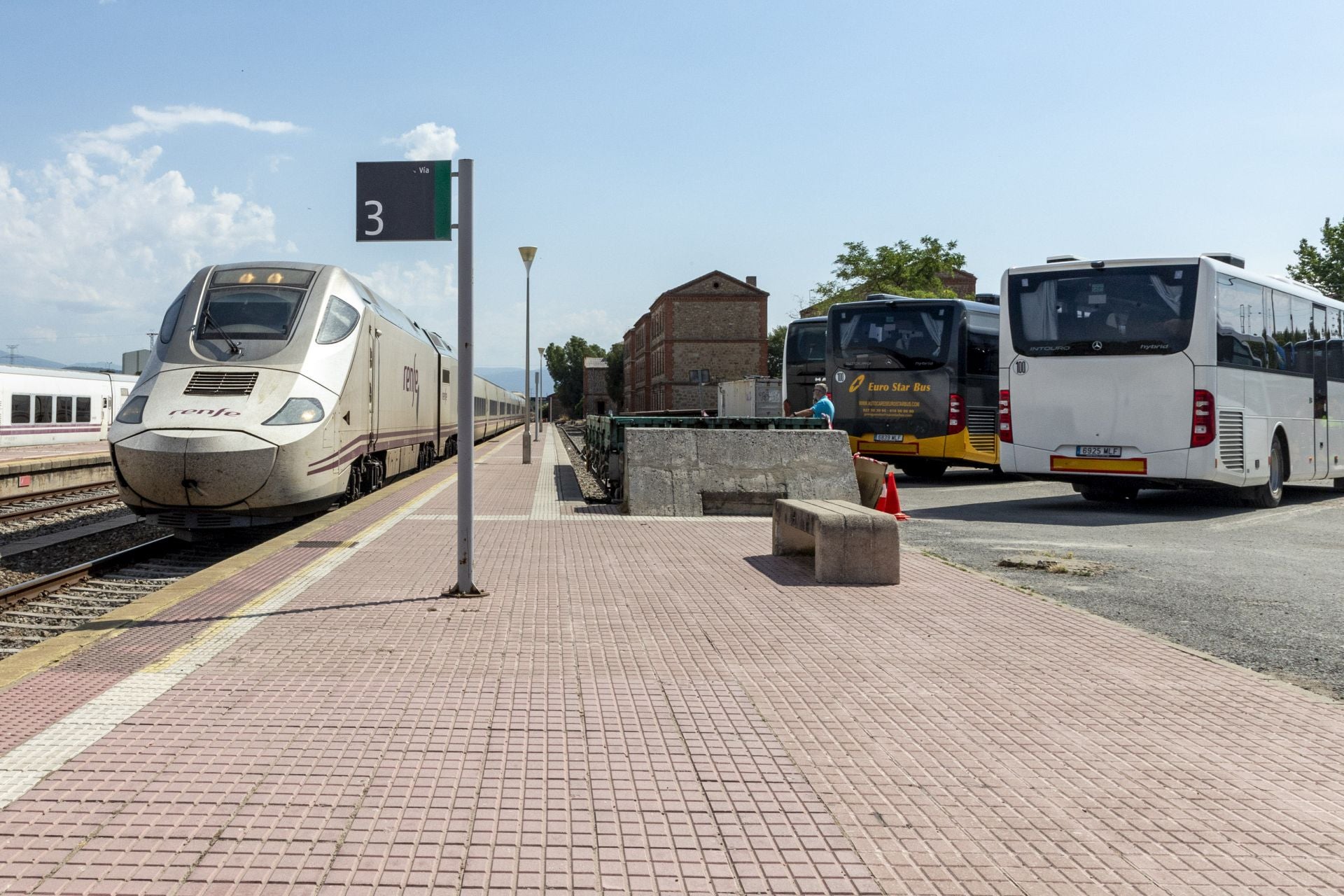 El Segundo Alvia Ya Circula Entre Madrid Y Badajoz Hoy